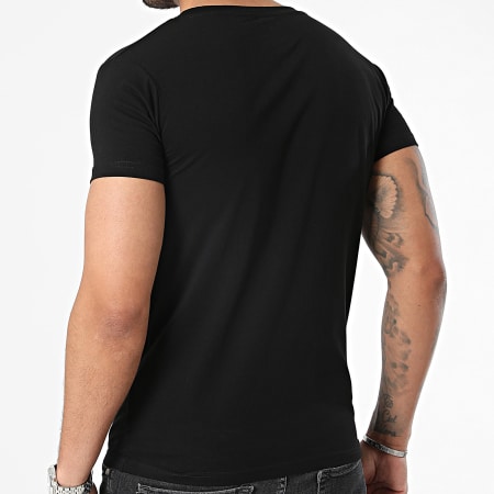 MTX - Camiseta negra con cuello en V