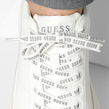 Guess - Baskets FMPVIBSUE12 White Grey