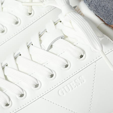 Guess - Sneakers donna FLJELBFAL12 Bianco Beige