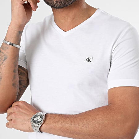 Calvin Klein - Tee Shirt Col V J30J325212 Blanc