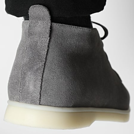 Classic Series - Chaussures 813 Suede Gris