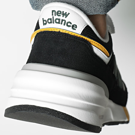 New Balance - Baskets 997 U997RE Black Green Yellow