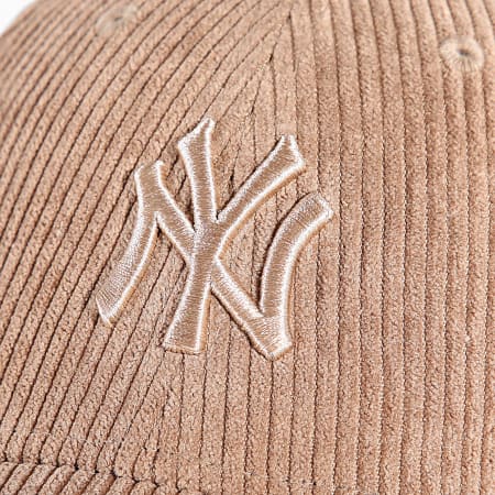 New Era - Gorra de pana de verano para mujer 9Forty New York Yankees 60434999 Beige oscuro