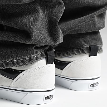 Vans - Knu Skool Sneakers 9QCYB21 Camoscio Bianco Nero