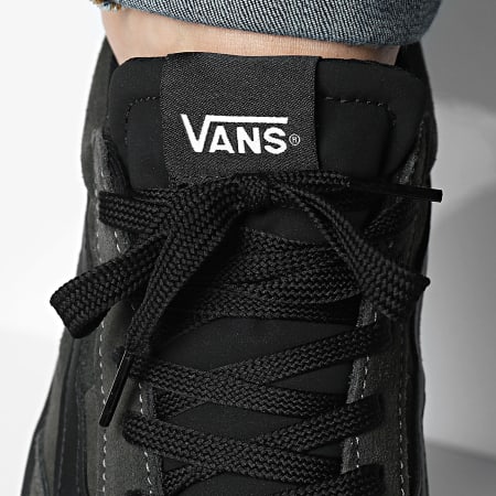 Vans - Cruze Too Cc Sneakers CMTCH61 Suola nera Inchiostro nero