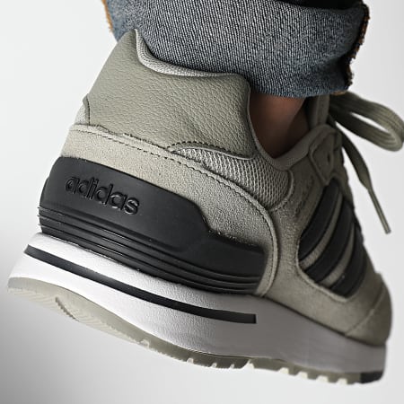 Adidas Sportswear - Run 80s Sneakers IG3532 Silver Pebble Carbon Putty Grey