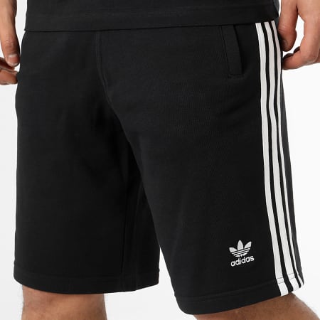 Adidas Originals - Set di maglietta e pantaloncini da jogging a 3 strisce IA4845 IU2337 Nero