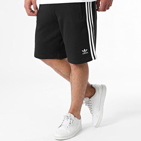 Adidas Originals - Ensemble Tee Shirt Et Short Jogging A Bandes 3 Stripes IA4846 IU2337 Blanc Noir