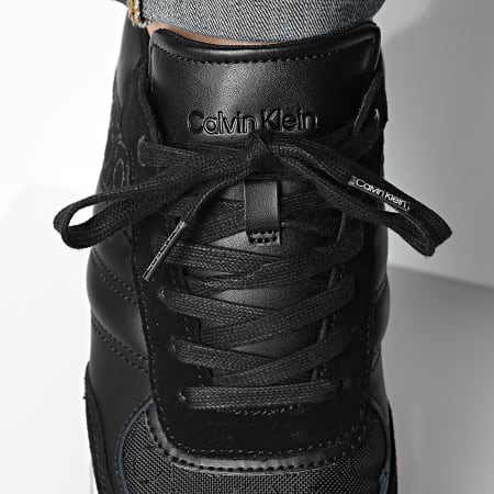 Calvin Klein - Baskets Low Top Lace Up Mono HM0HM01423 Black Stripe Mono