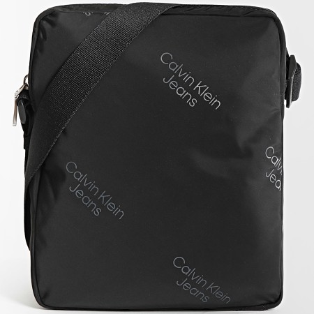 Calvin Klein - Bolsa de deporte Essentials Reporter 1823 Negra