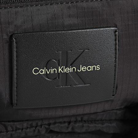 Calvin Klein - Camerabag21 1790 Borsa sportiva essenziale nera