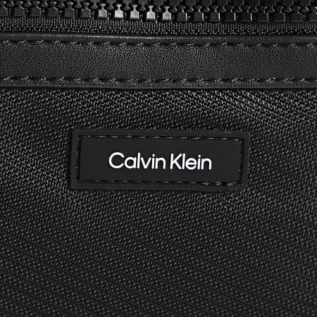 Calvin Klein - Sacoche Essential Camera 1614 Noir