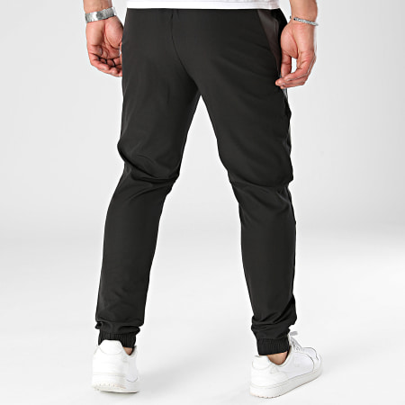 Helvetica - Toronto 16TRAVELER Pantaloni da jogging nero