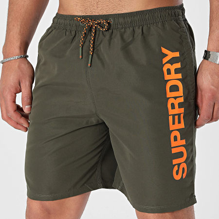 Superdry - Short De Bain Sport Graphic 17 M3010236A Vert Kaki Orange