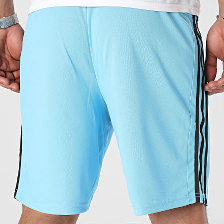 Adidas Sportswear - IR9151 Pantaloncini da jogging a righe blu chiaro