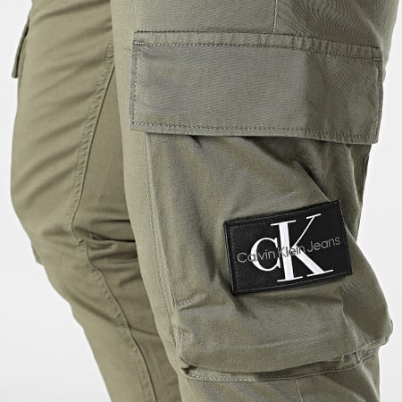 Calvin Klein - Pantalon Cargo 4696 Vert Kaki