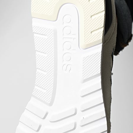 Adidas Performance - Baskets Run 80s IG3530 Ivory Core Green Core Black
