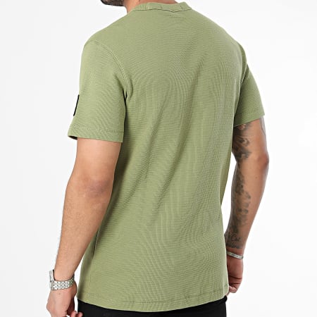 Calvin Klein - Tee Shirt Badge Waffle 3489 Vert Kaki