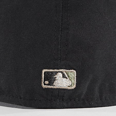 New Era - Casquette Fitted Quilted Logo LA 60504392 Noir