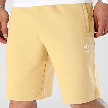 Adidas Originals - Essential IR7815 Pantalones cortos de jogging amarillos