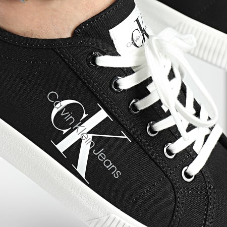 Calvin Klein - Essential Vulcanized Sneakers 0306 Negro