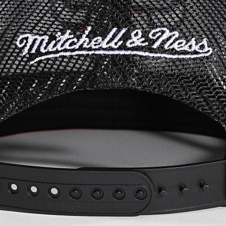 Mitchell and Ness - Cappello di ricarica Chicago Bulls Trucker NBA HHSS7016 Nero