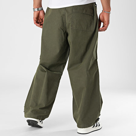 Urban Classics - TB6282 Pantalones paracaídas verde caqui