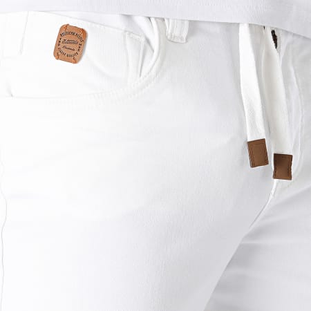 American People - Belive Chino Short Bianco