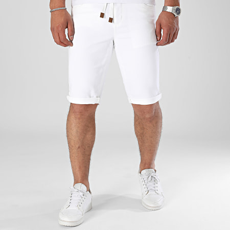 American People - Belive Chino Short Bianco