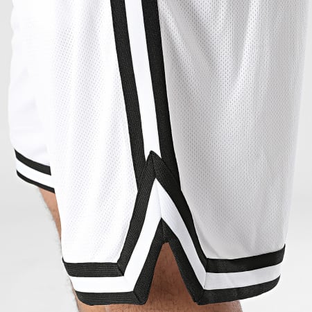 Urban Classics - TB243 Pantalón corto de chándal con banda blanca