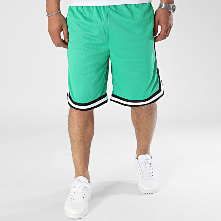 Urban Classics - TB243 Pantalón corto con banda verde