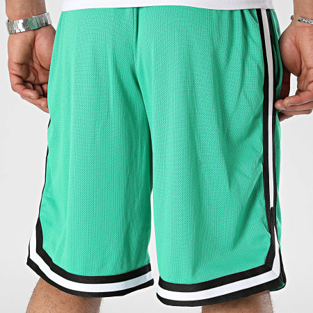 Urban Classics - TB243 Pantalón corto con banda verde