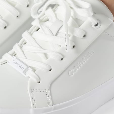 Calvin Klein - Scarpe da ginnastica da donna con lacci vulcanizzati 2134 Bianco Argento