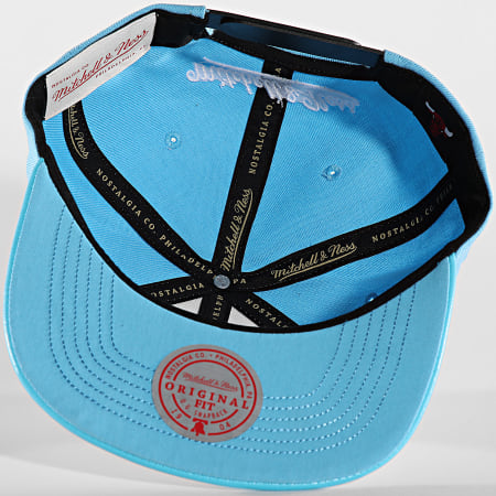Mitchell and Ness - Casquette Snapback NBA Day One Chicago Bulls HHSS4374 Blanc Bleu Clair