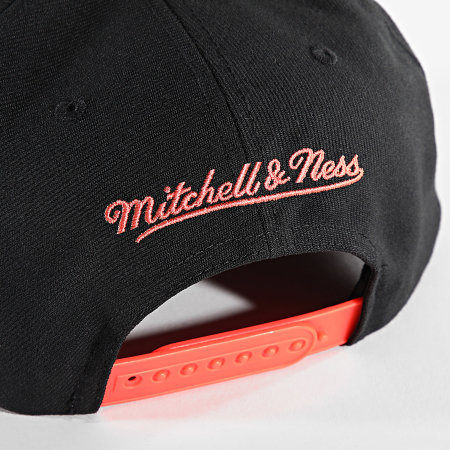Mitchell and Ness - Casquette Snapback NBA Core VI Chicago Bulls HHSS6749 Noir