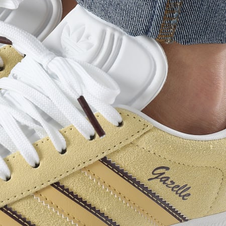 Adidas Originals - Scarpe da ginnastica Gazelle IE0443 Quasi Giallo Oat Maroon