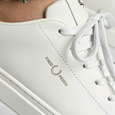 Fred Perry - B71 Sneakers in porcellana