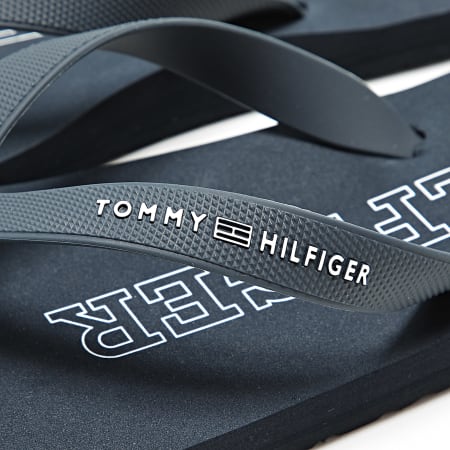 Tommy Hilfiger - Tongs Rubber Hilfiger Beach Sandal 5023 Bleu Marine