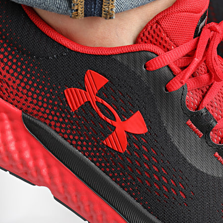 Under Armour - Scarpe da ginnastica UA Charge Rogue 4 3026998 Nero Rosso