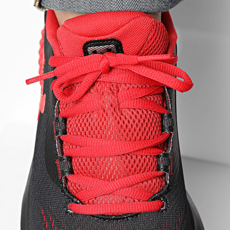 Under Armour - Baskets UA Charge Rogue 4 3026998 Black Red