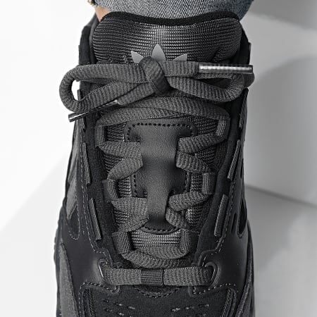 Adidas Originals - Baskets ADI2000 GX4634 Core Black Utility Black