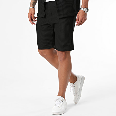 MTX - Zwart shirt met korte mouwen en joggingshortset