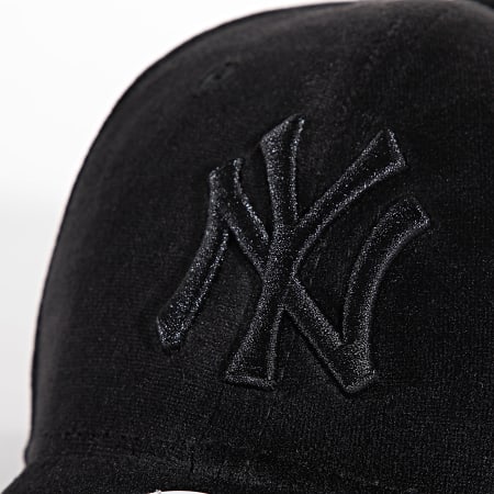 New Era - Dameskleding 9Forty Velvet Cap NY 60503611 Zwart