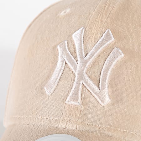 New Era - Gorro de terciopelo para mujer 9Forty NY 60503612 Beige