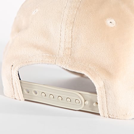 New Era - Gorro de terciopelo para mujer 9Forty NY 60503612 Beige