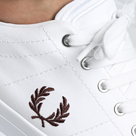Fred Perry - Sneakers Baseline Twill B7304 Bianco Rosso Mattone
