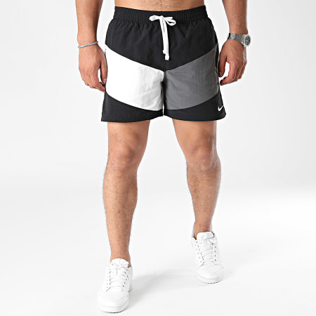 Nike - Nesse 508 Shorts de baño Negro Gris Blanco