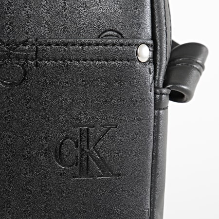 Calvin Klein - Bolso Monogram Soft Reporter18 2031 Negro