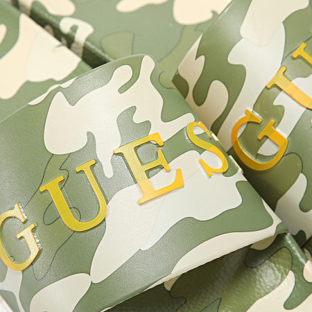 Guess - Claquettes F4GZ09-BB00F Vert Kaki Beige Camouflage