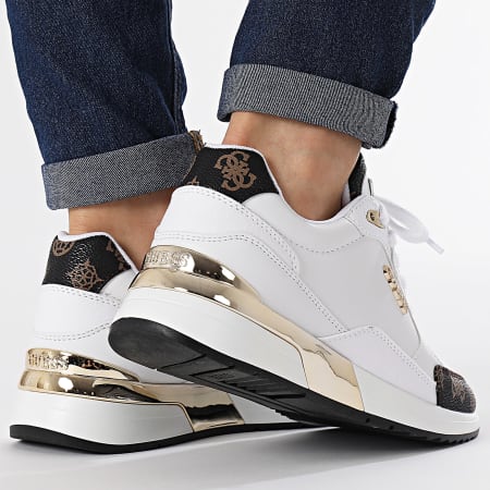 GUESS Circa - Scarpe Da Ginnastica Donna, Eleganti E Comode, Con Chiusura A Lacci, Punta Chiusa, Importate